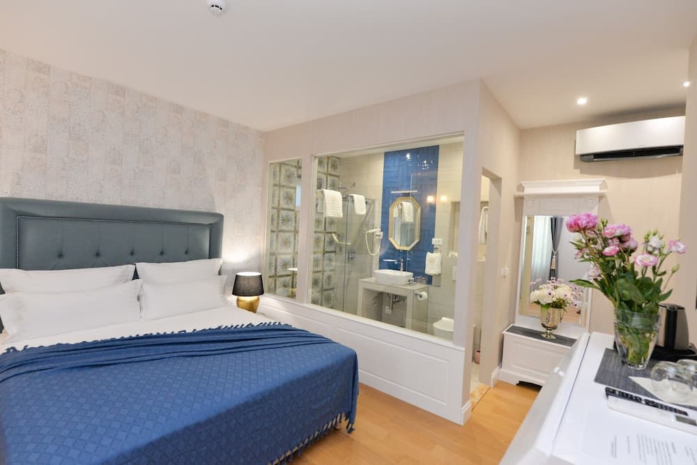 The Duke Luxury Rooms