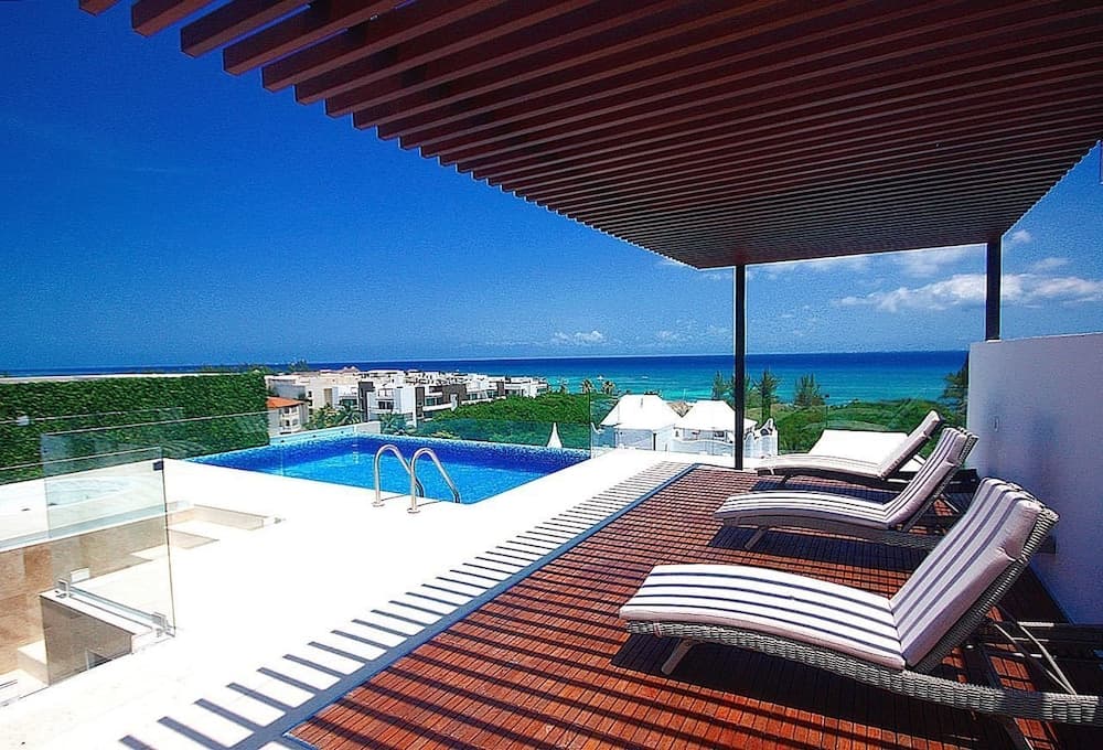 MENESSE Beach Apartments