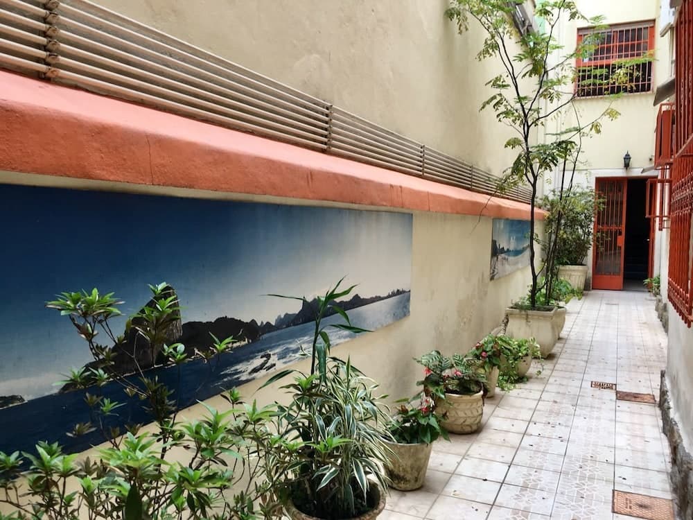 Leblon 2 Quartos 500 Metros da Praia