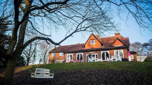 Gray Manor Hotel