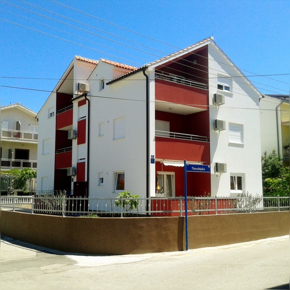 Apartmani Marinović - Vodice