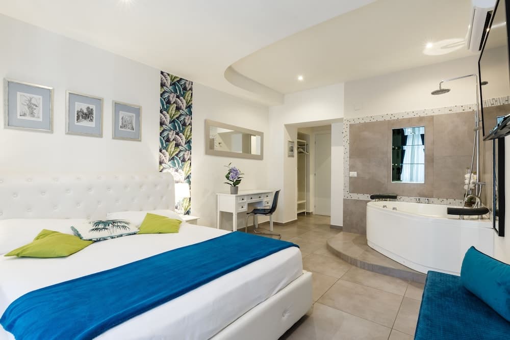 Aeterna Suites Collection