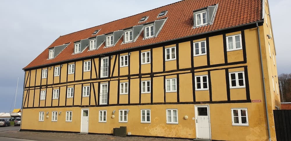 Konaklama yerinin ön cephesi