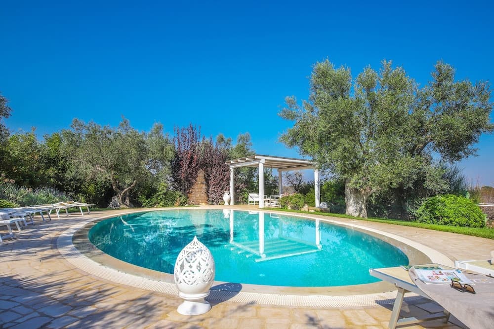 TD Il Vecchio Fienile Outdoor Kitchen with Pool View