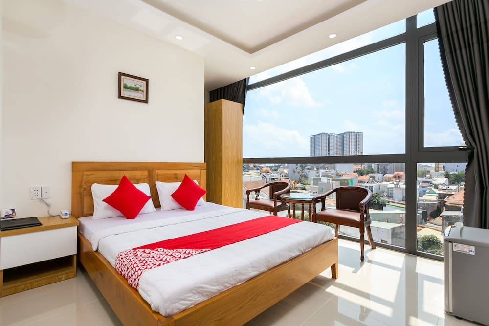 Marine Hotel & Apartment