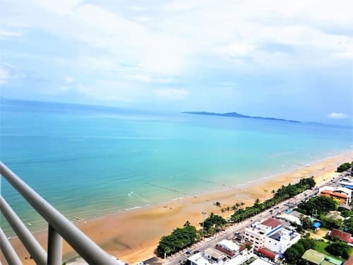 Fantastic Sea View Beach Condo - Sleeps 2