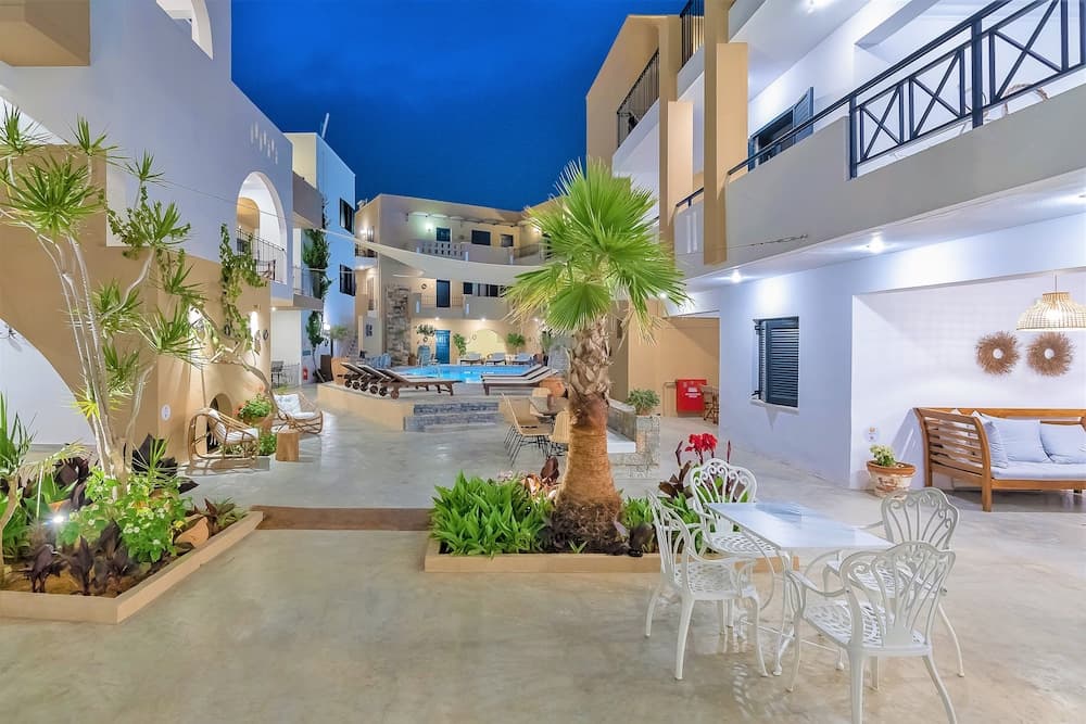 Nami Hotel & Suites
