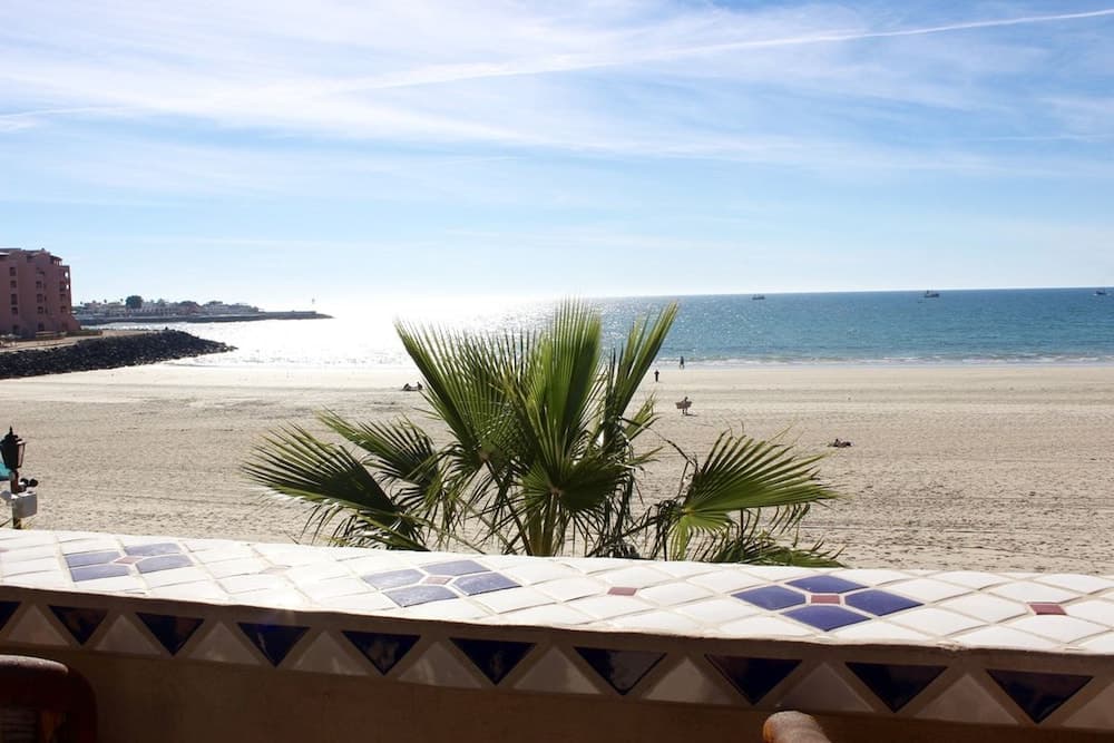 Plaj/okyanus manzarası