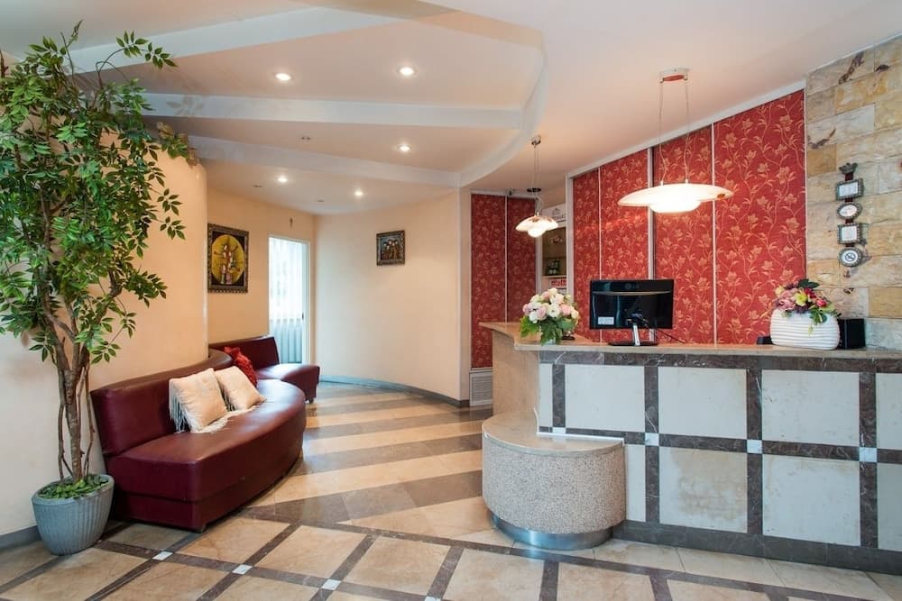 West Hotel