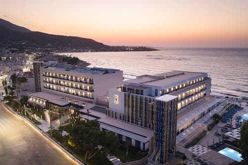 I Resort Beach Hotel & Spa
