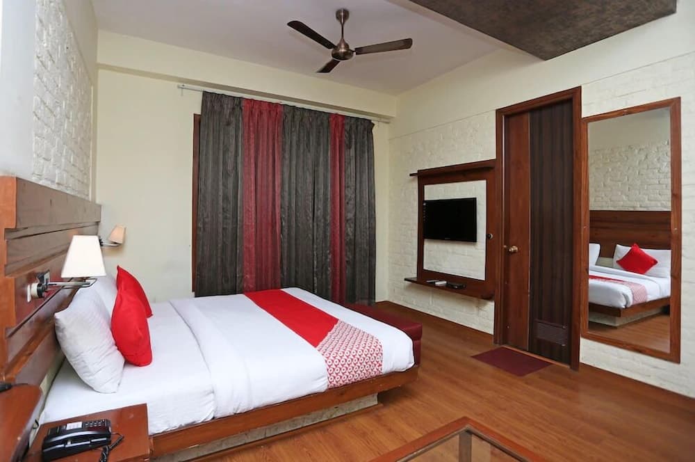 FabHotel The Townhouse