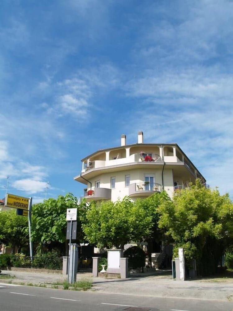 Hotel Moderno
