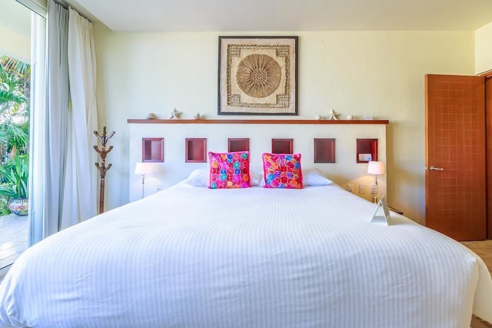 Ixchel 1BD suite by Skyrun