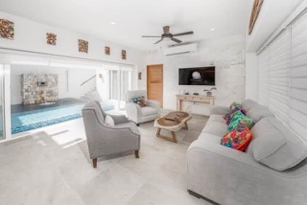 Casa Glorioso by Skyrun