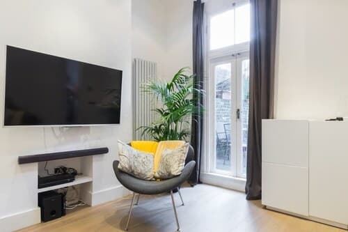 Modern stylish and luxurious 1 bed flat