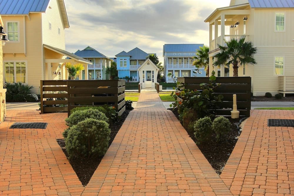 Cinnamon Shore- Porter Ansas TC 3302