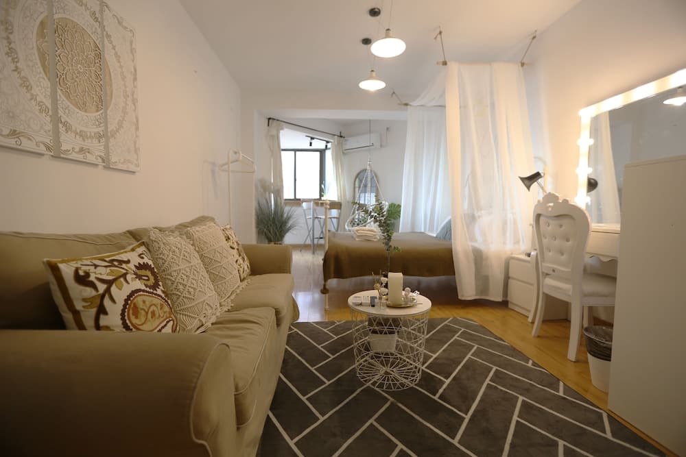 VK House No.1 Near Jiaotong Uni.