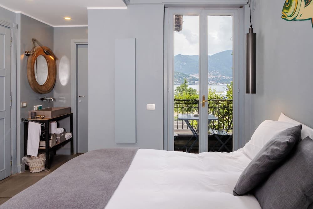 Bello Lake Como Suites