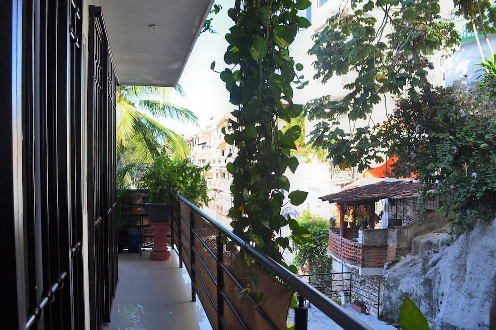 Bella Loma 201- Casita Descanso by MDR