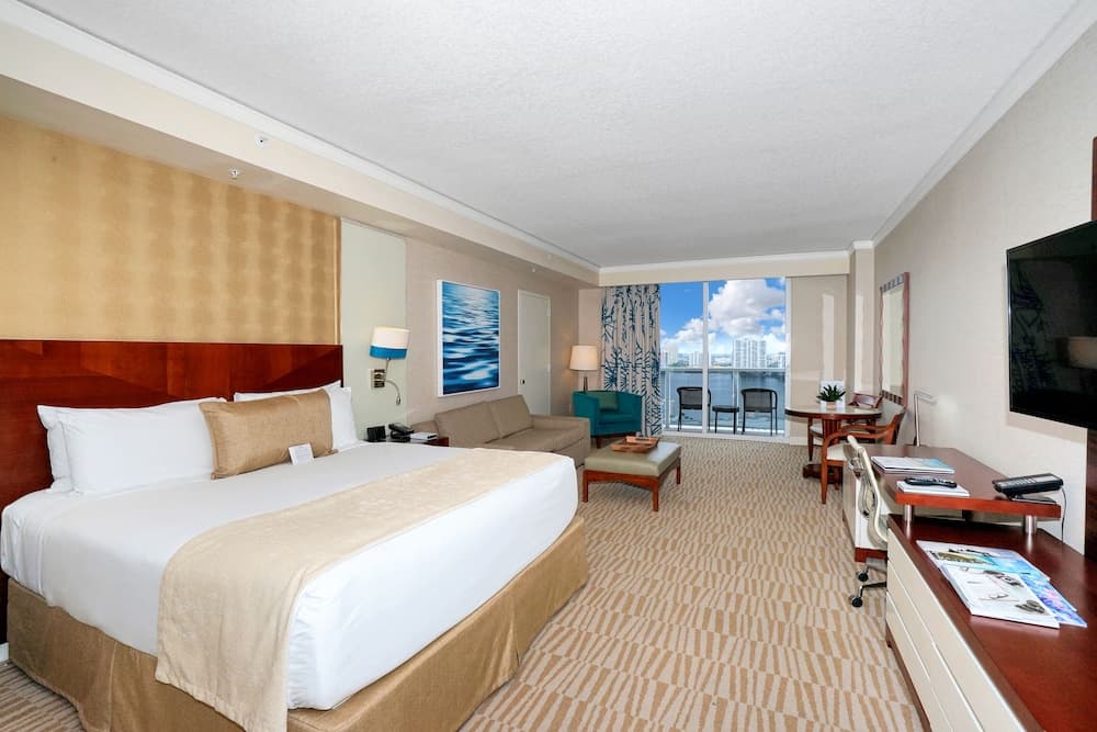 Tr Luxury Beach Resort by FMM