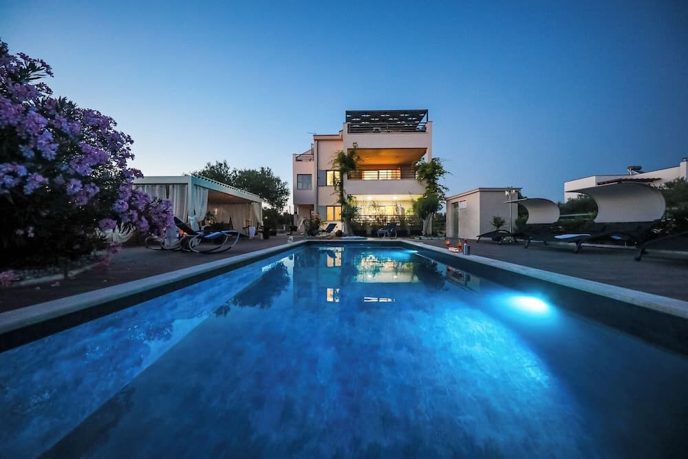 Villa Olive Garden Apartments