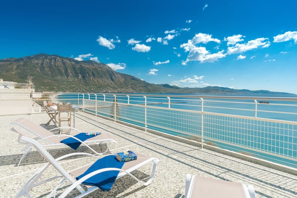 Seafront Penthouse LEO