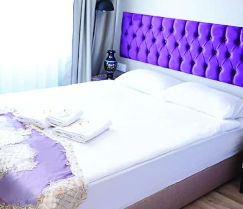 The Lola Hotel