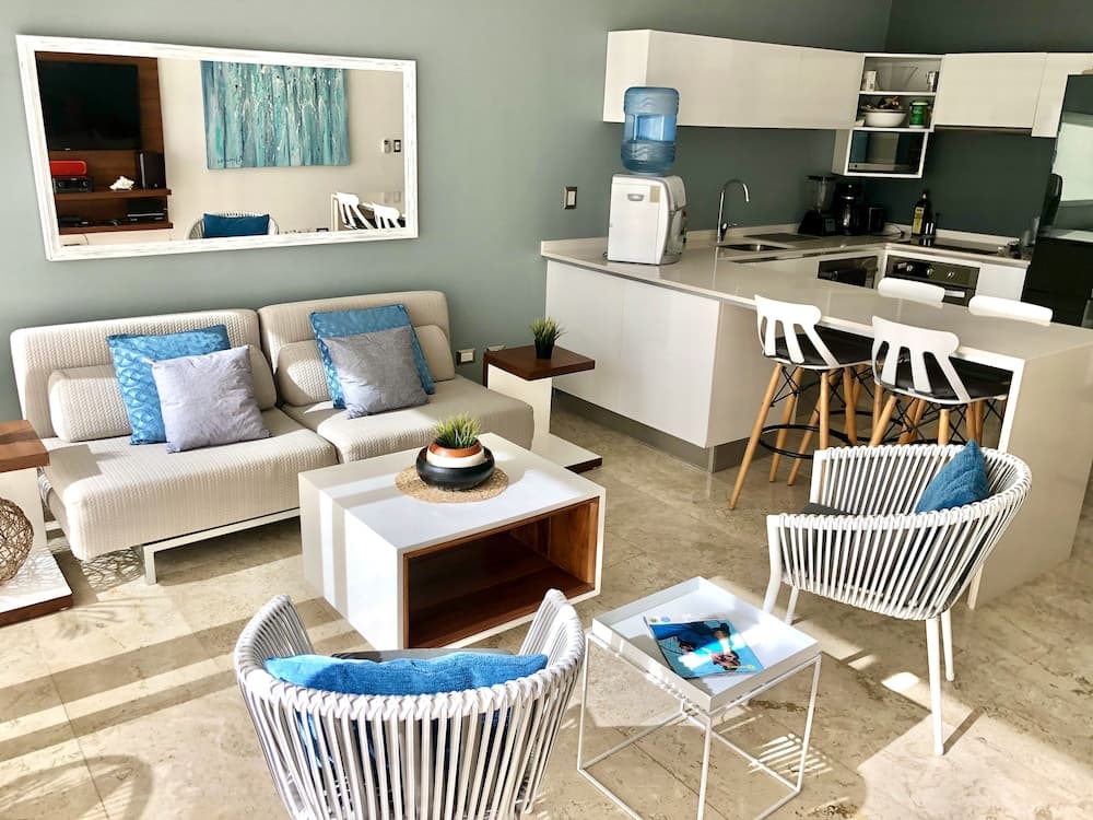 MOB 205 by Riviera Rentals