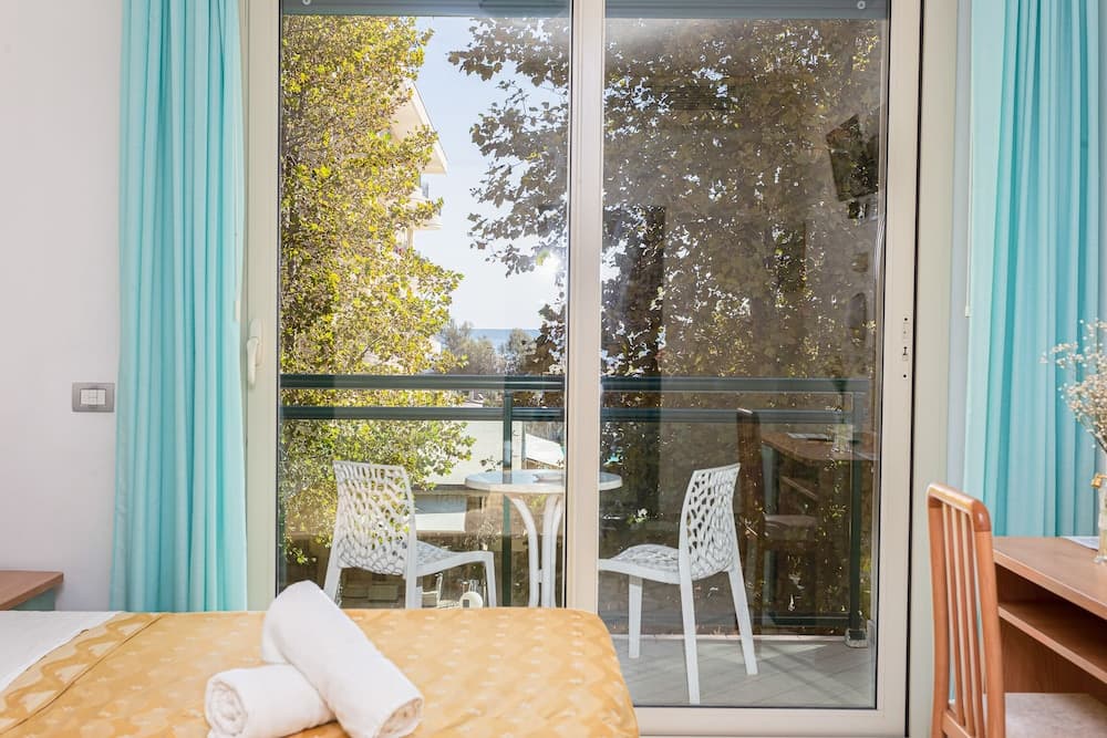 Gadames Hotel - Lunch on the Beach