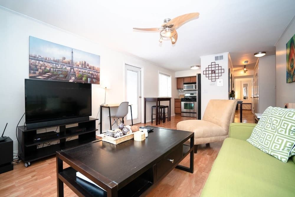 The Cozy Corner A Capitol Hill Escape