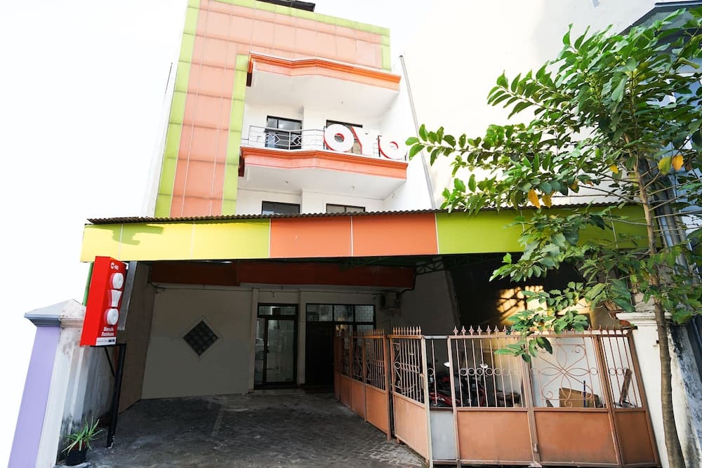 OYO 485 Marcello Residence