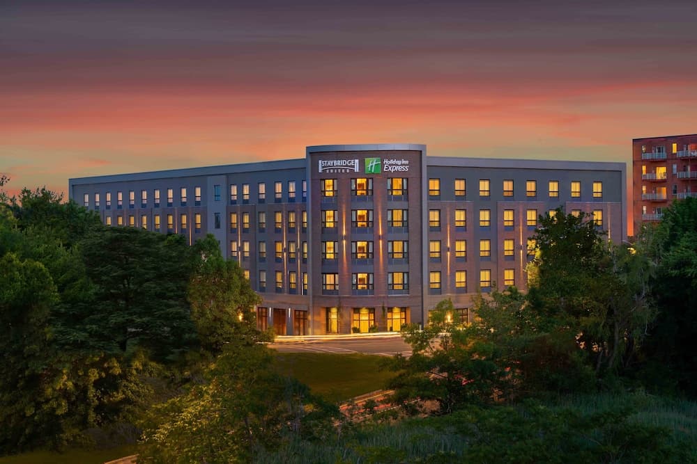 Holiday Inn Express Boston South - Quincy by IHG