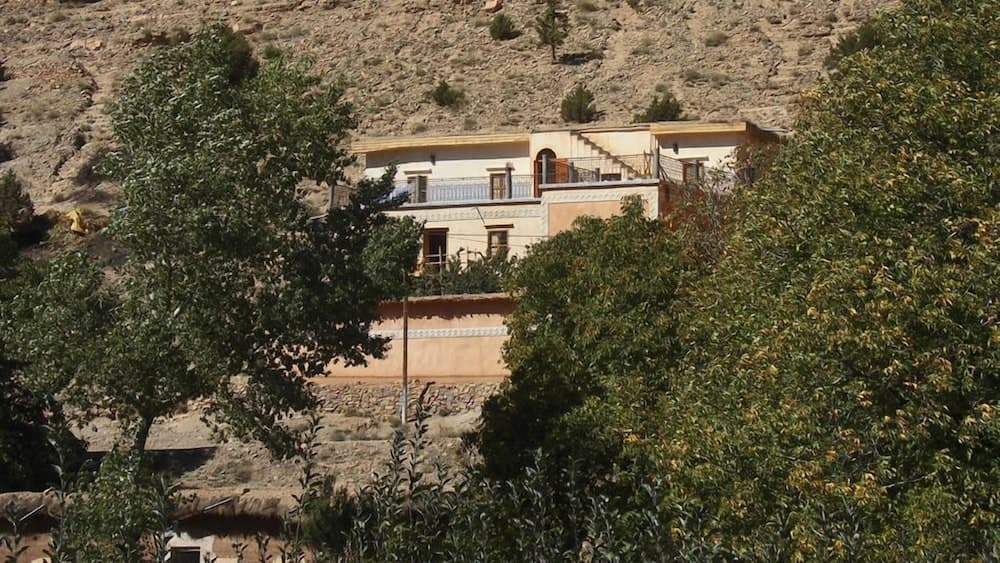 Gite Paradis d'Ait Bouguemez - Hostel