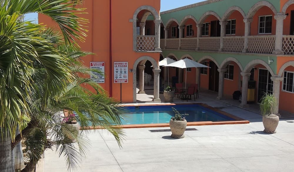 Cactus Inn Los Cabos