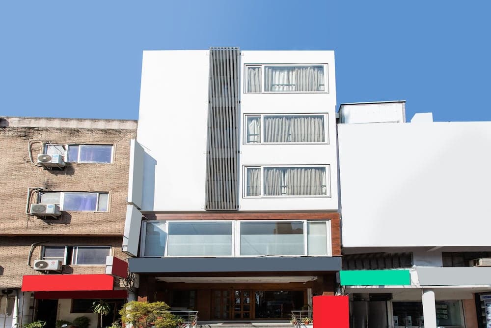 Capital O 27658 Hotel New Mohit Regency