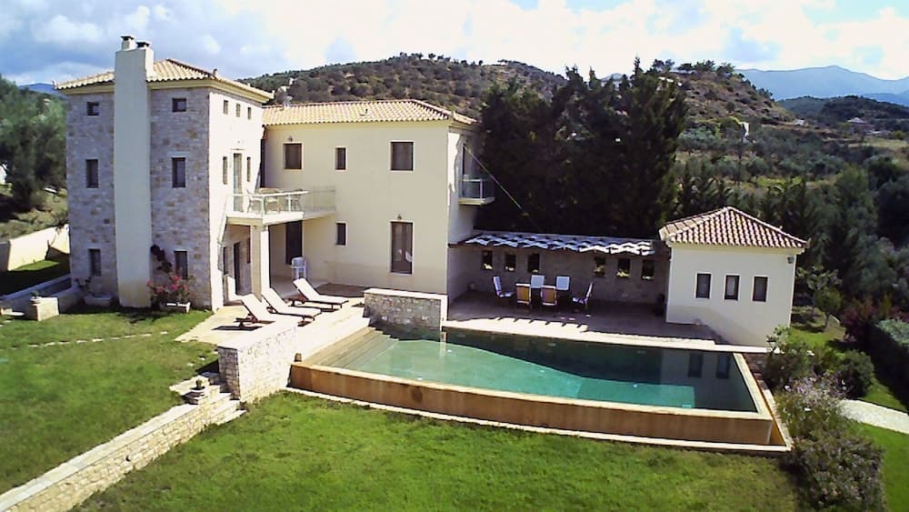 Luxurious Sea & Olive Private Villa - Pool