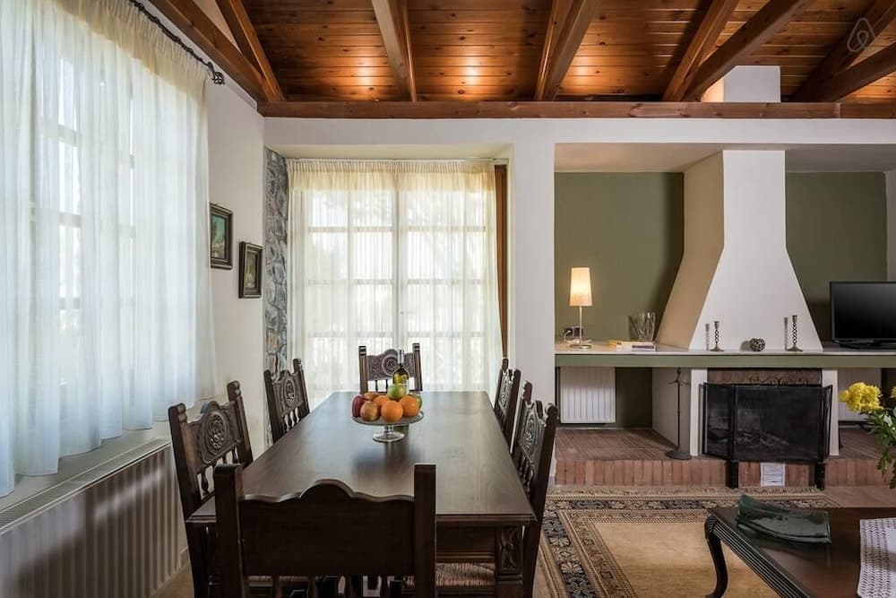 Odada yemek servisi