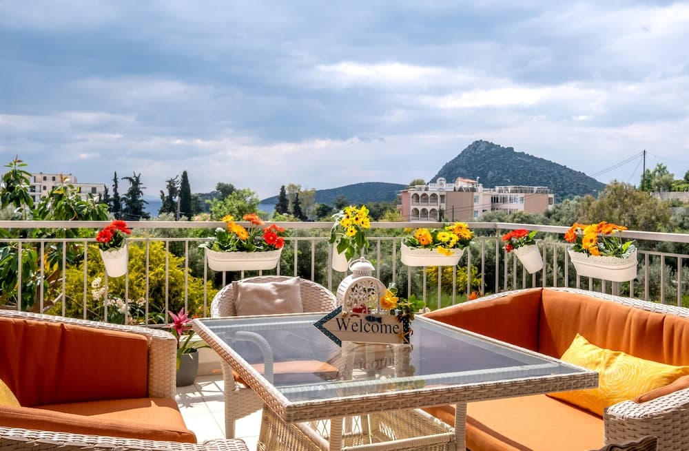 Sirena Tolo Luxury Apartment