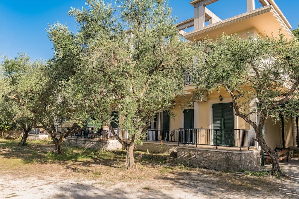 Allegro Studios & Apartments