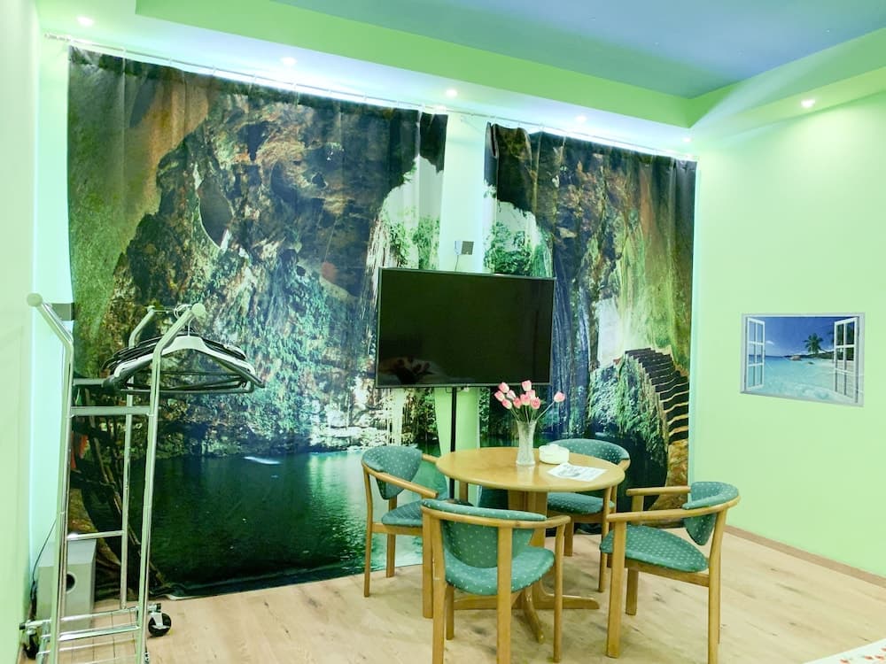 Fanaa Apartment