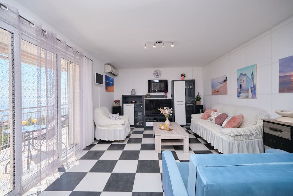 Seaview Apartment Kia by Litto