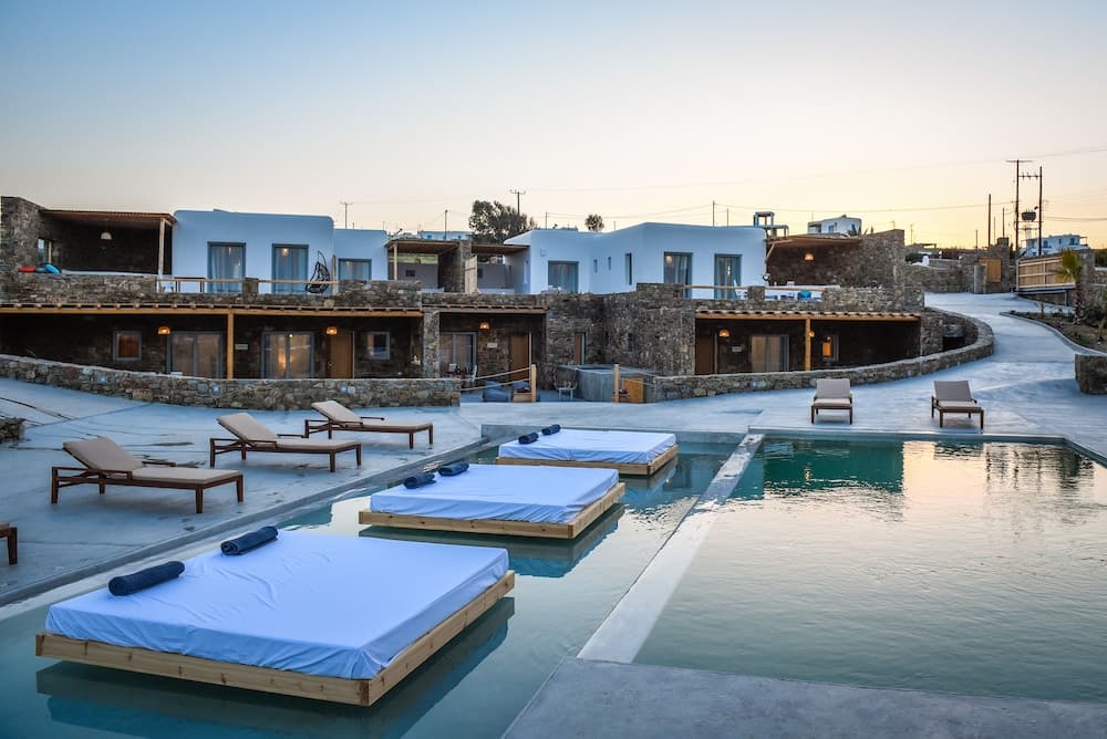 Myconian Crown Suites