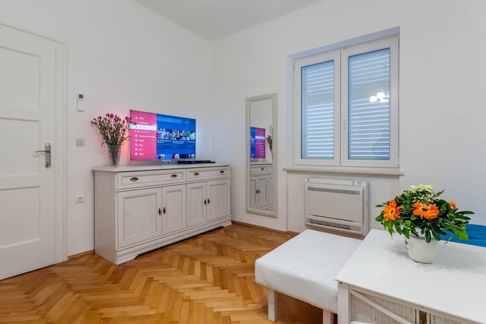 Chic Apartment in Center