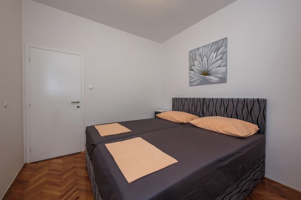 Luxury villa complex Pendolino with heated pool and jacuzzi