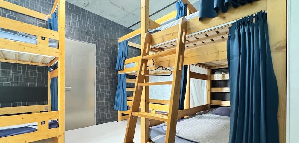 Hotel Adonis - Hostel