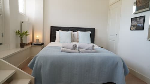 Marnix residence