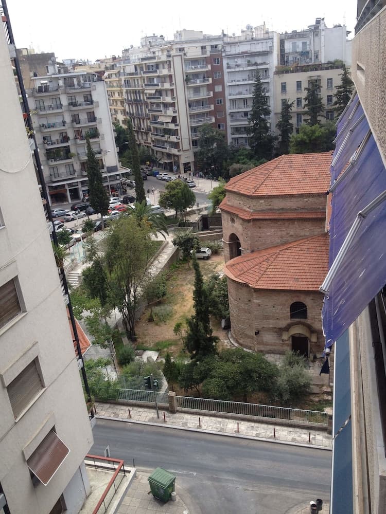 Apartment On Stefanou Tatti 1