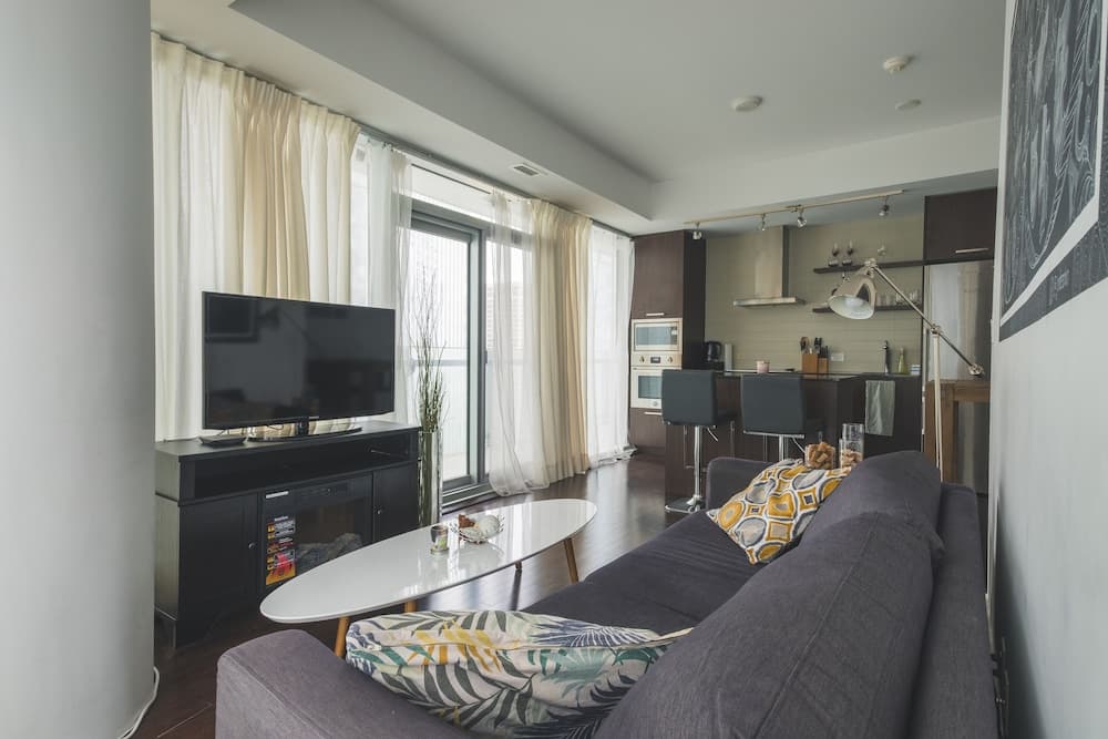 Stunning Suites - Beautiful 2bdr Condo