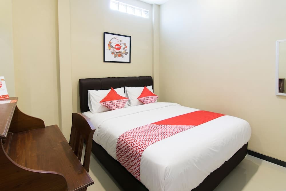 Super OYO 890 Dewi Fortuna Guest House