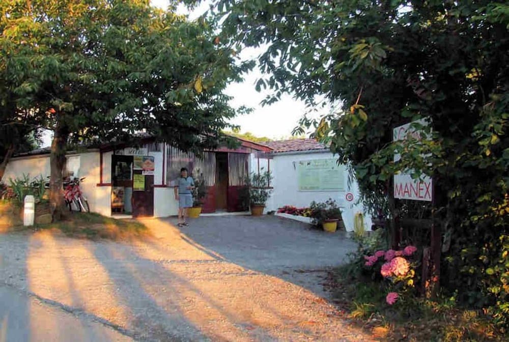 Camping Manex - Cabanes